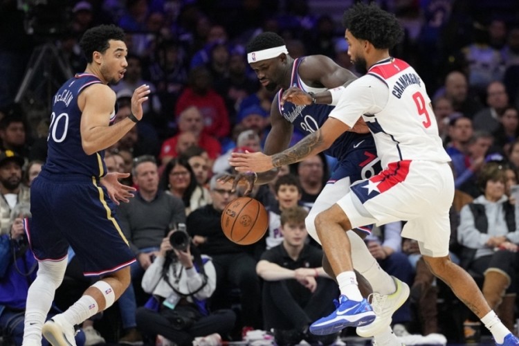 Milli basketbolcu Adem Bona'dan Philadelphia 76ers'ın g...