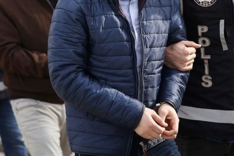 Ulusal seviyede aranan su&ccedil;lular T&uuml;rkiye'de! '&Ccedil;irkinler' y&ouml;neticisi de var