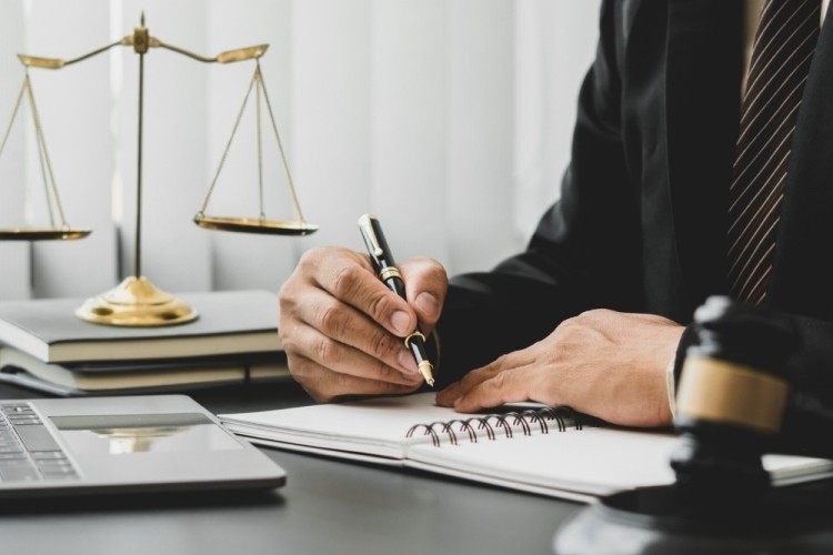 97 yıllık mobilya devi kepenk indiriyor! Yüzlerce çalış...