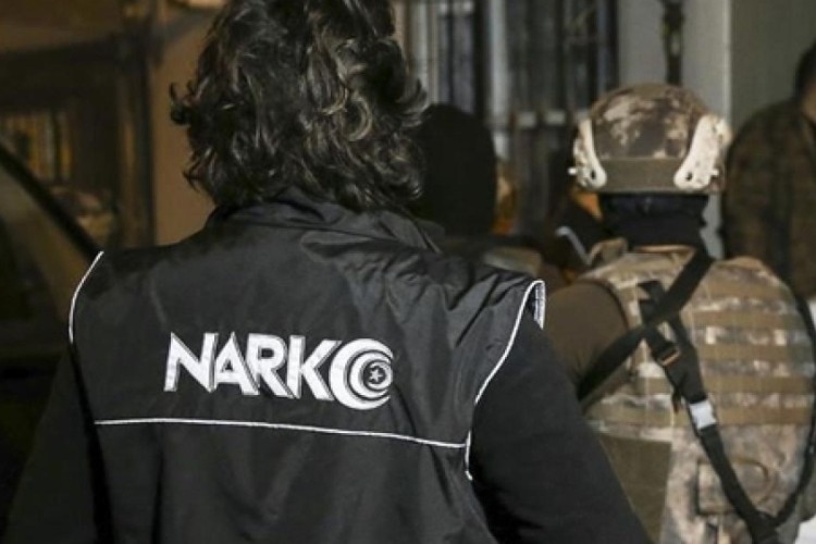Zehir tacirlerine "Narkokapan" darbesi: Y&uuml;zlerce kişi g&ouml;zaltında