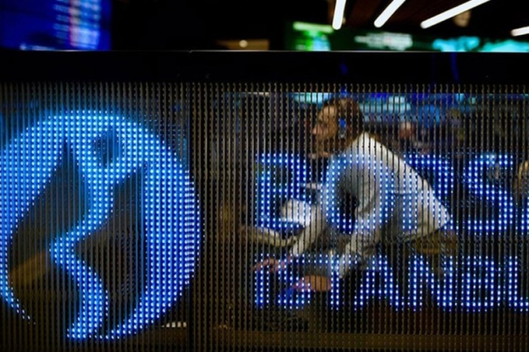 Borsa günün ilk yarısında yükseldi