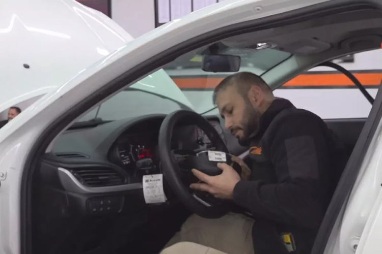 Aracını satmak isterken eksperde dünyası başına yıkıldı!