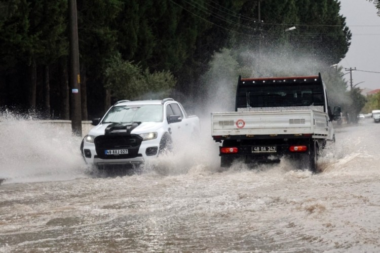 Muğla'nın kıyı kesimlerine kuvvetli yağış uyarısı
