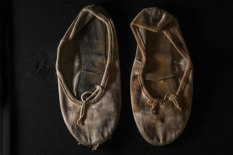 Amy Winehouse'un ikonik bale pabuçları Türk koleksiyonerde