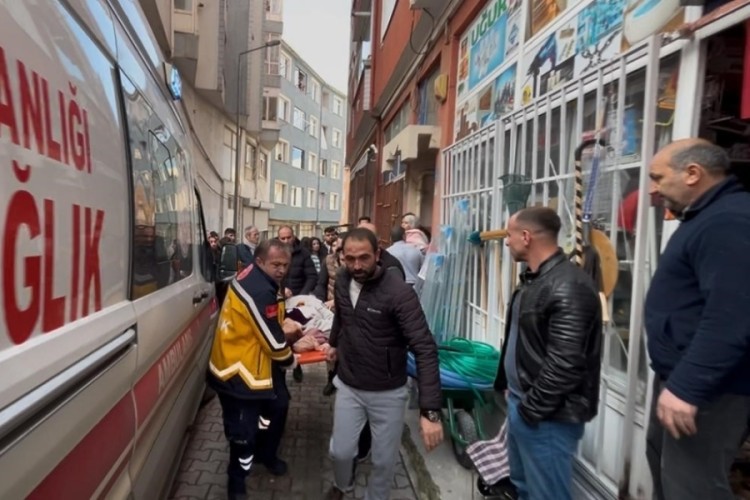 Tartıştığı komşusunu bı&ccedil;akla yaraladı