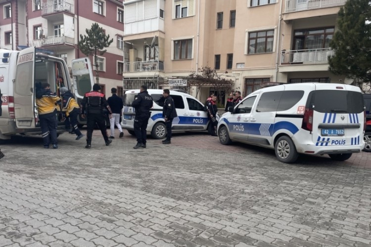 T&uuml;feğini temizlerken kazara kendini vurdu