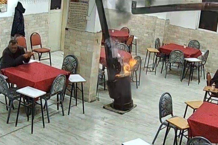 G&uuml;zel koksun diye d&ouml;kt&uuml;! Ortalık savaş alanına d&ouml;nd&uuml;