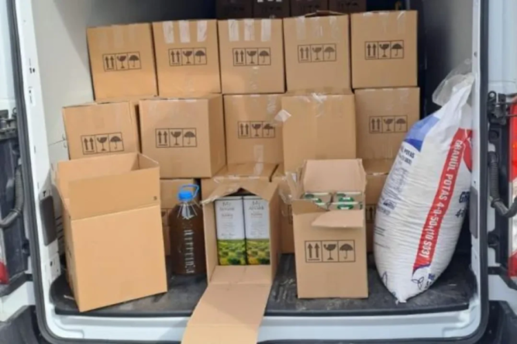 3 ton sahte yağı piyasaya s&uuml;r&uuml;yorlardı! Son anda yakalandılar