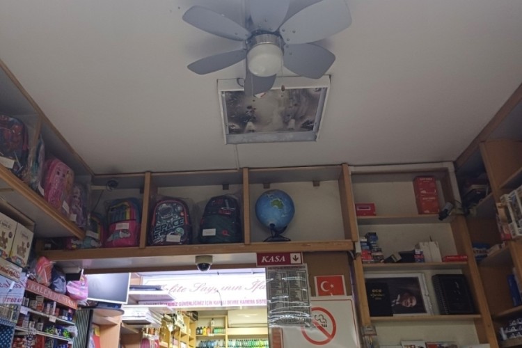 Yurt dışında olan Katarlının dairesini basan su 6 esnafı mağdur etti