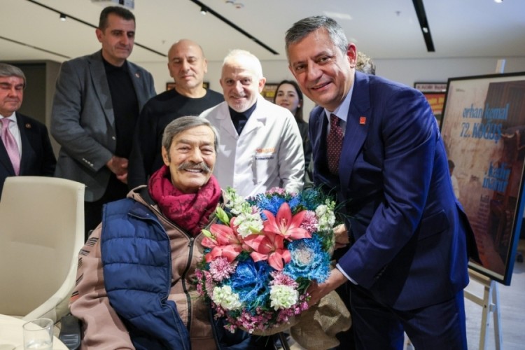 CHP Genel Başkanı &Ouml;zel'den Kadir İnanır'a ziyaret