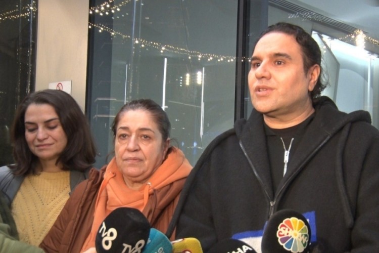Fatih &Uuml;rek'in sevenleri hastaneye geldi