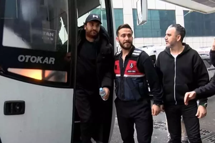 G&ouml;zaltına alınan Hasan Can Kaya ve Reynmen'den ilk g&ouml;r&uuml;nt&uuml;