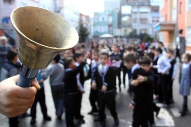 Yarıyıl tatilinde son gün: Okullarda ilk ders zili yarı...
