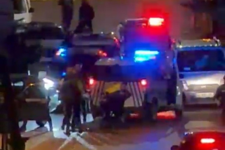 Polis yolu kesince ka&ccedil;acak yeri kalmadı