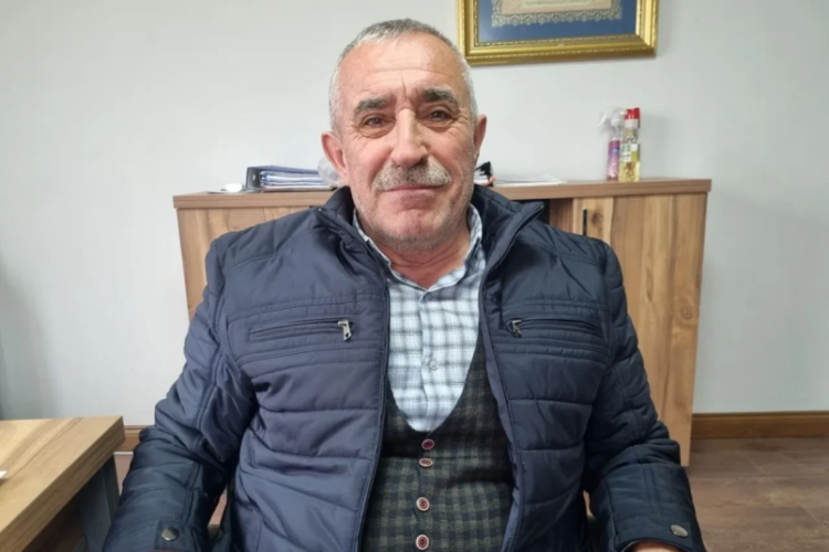 Yozgatlı muhtarın ismini duyan kimliğine tekrar bakıyor! Babası "nesil s&uuml;rs&uuml;n" diye koydu