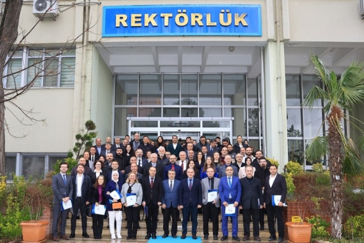 BUÜ'de akredite olan programlara teşekkür belgesi