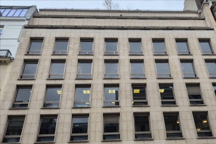 Fransa'da jandarma ABD merkezli X şirketinin Paris'teki ofislerinde arama yaptı