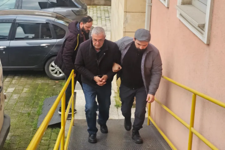 Baba-oğul arasındaki 'altın' tartışmasında tutuklama