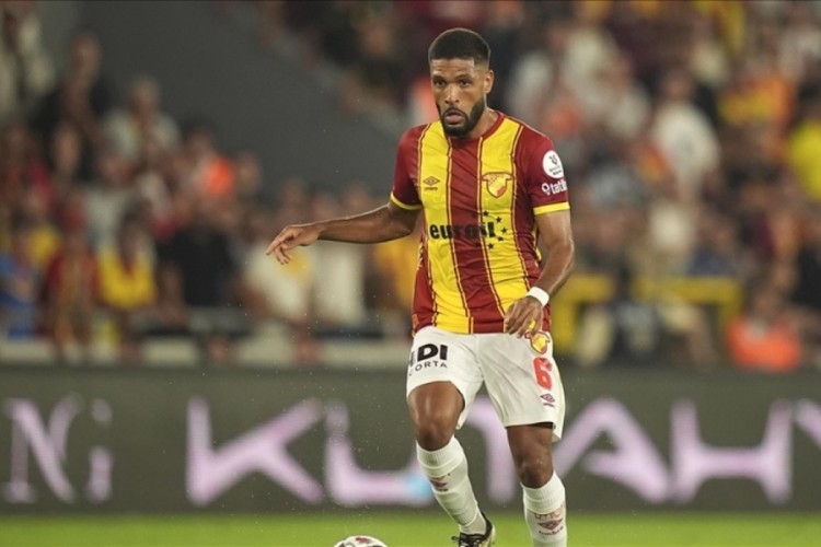 Göztepe, Brezilyalı futbolcu Rhaldney'i FC Alverca'ya kiraladı