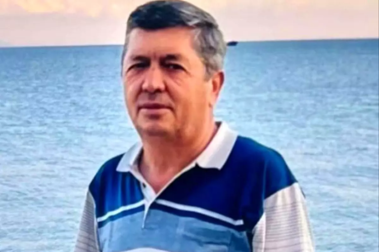 Emekli polis &ccedil;atıdan d&uuml;şerek hayatını kaybetti