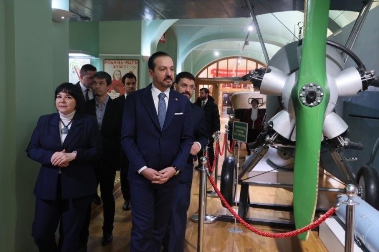 AK Parti Genel Başkan Yardımcısı Zorlu başkanlığındaki heyet, Kazan'da temaslarda bulundu