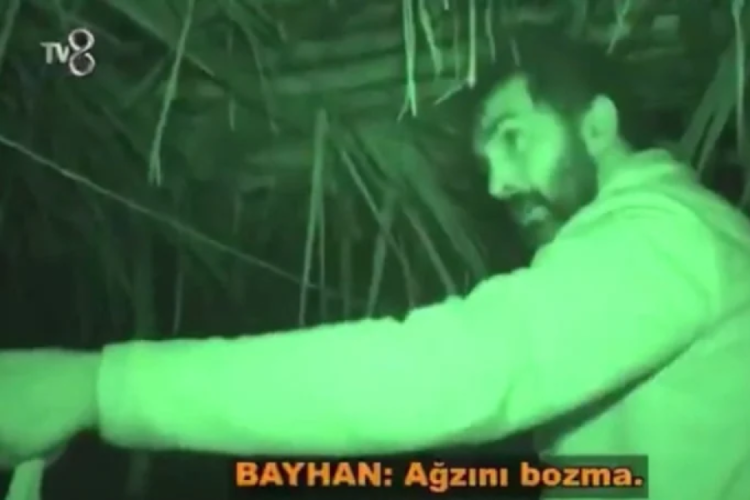 Survivor'da gerginlik: Bayhan'a pala fırlattı