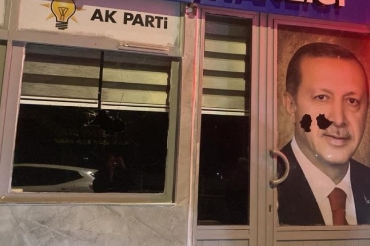 AK Parti binasına saldıran şüpheli tutuklandı