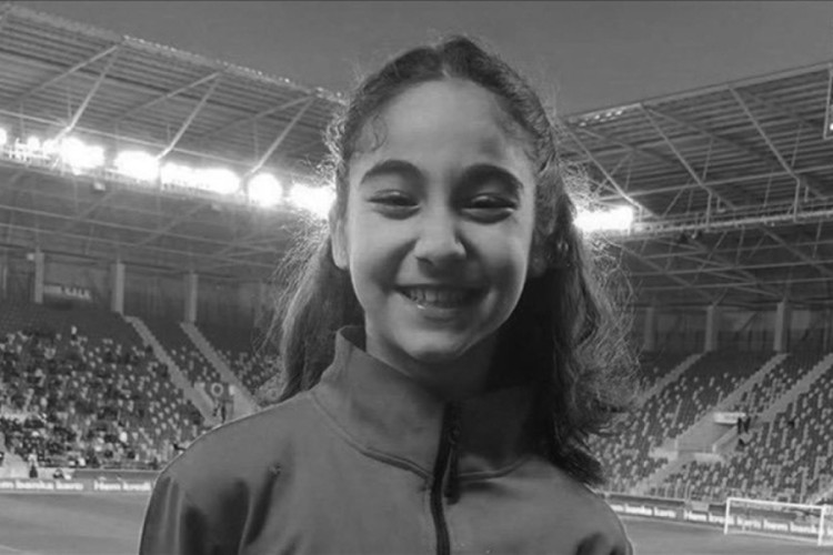 Gen&ccedil;lerbirliği Kız Takımı'nın futbolcusu Miray &Ccedil;elik hayatını kaybetti