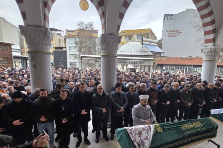 Bursa Orhangazi'yi yasa boğan genç anne son yolculuğuna uğurlandı! 