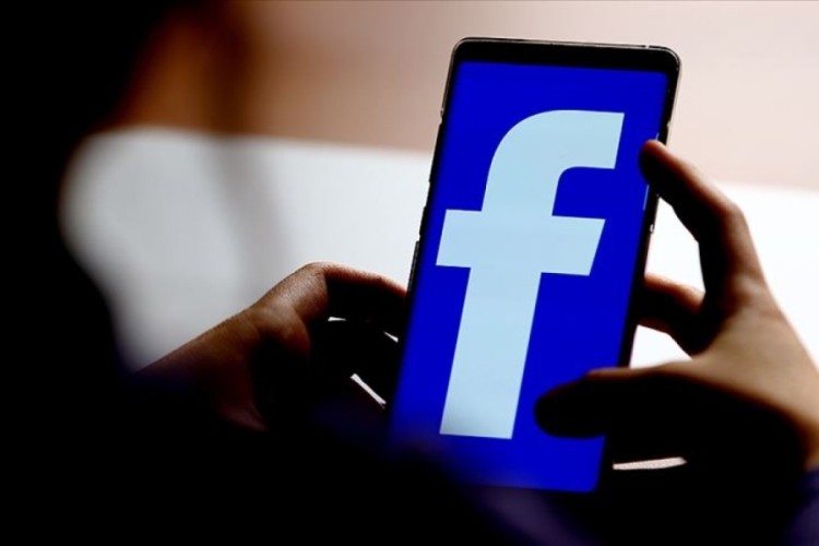 Facebook &ccedil;&ouml;kt&uuml; m&uuml;? Facebook ne zaman d&uuml;zelecek?