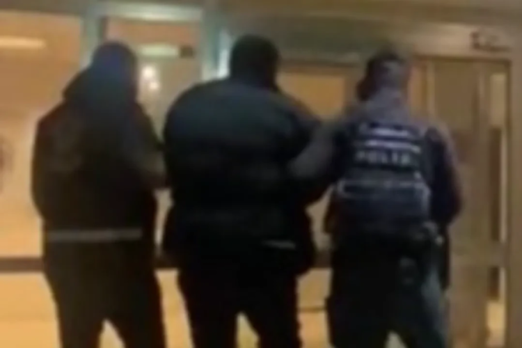 Interpol kırmızı b&uuml;ltenle arıyordu! Eskişehir'de yakalandı