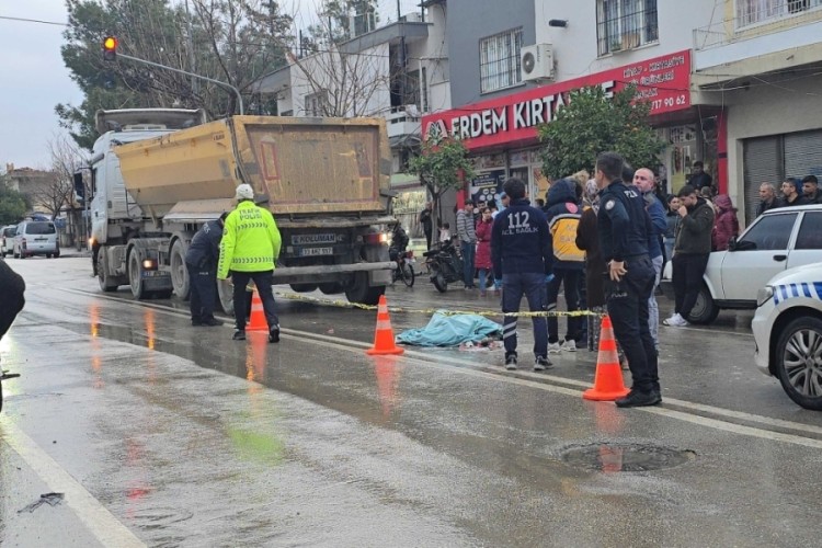 Aynı yolda eşine de araba çarpmıştı! Yaşlı adam hayatını kaybetti...
