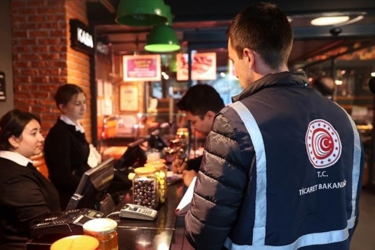 Ticaret Bakanlığından "zorunlu bahşiş" yasağına uymadığı iddia edilen işletmeye inceleme