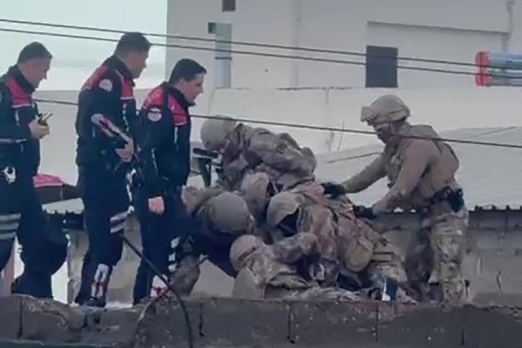 İş yerini basıp dehşet saçtı! Özel harekat yakaladı