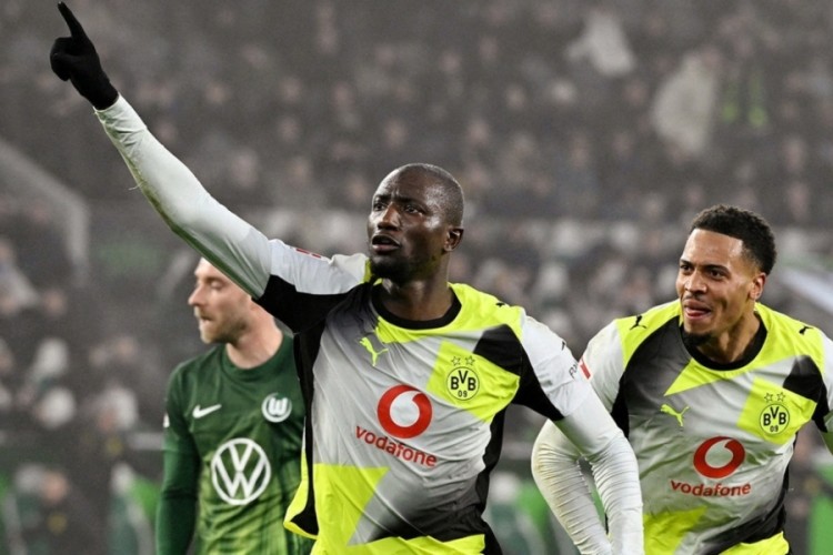 Dortmund seriye bağladı