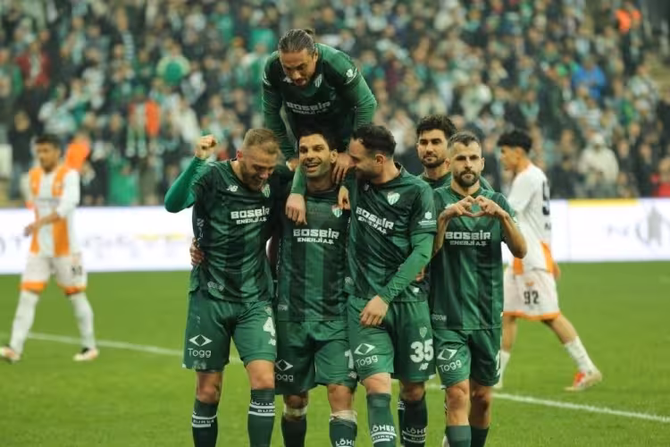 Bursaspor'un ilk 11'i belli oldu