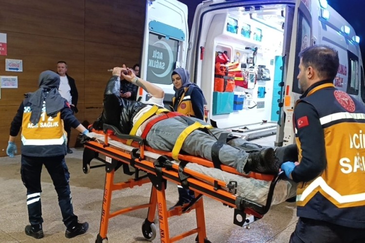 Bursa'da korku dolu anlar! Kontrolden çıkan araç yayalara çarptı...