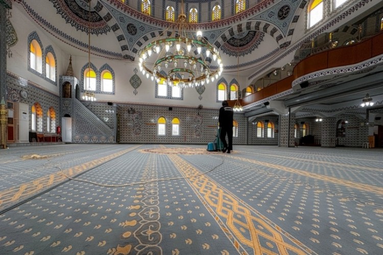 K&ouml;rfez'de camiler Ramazan ayına hazırlanıyor