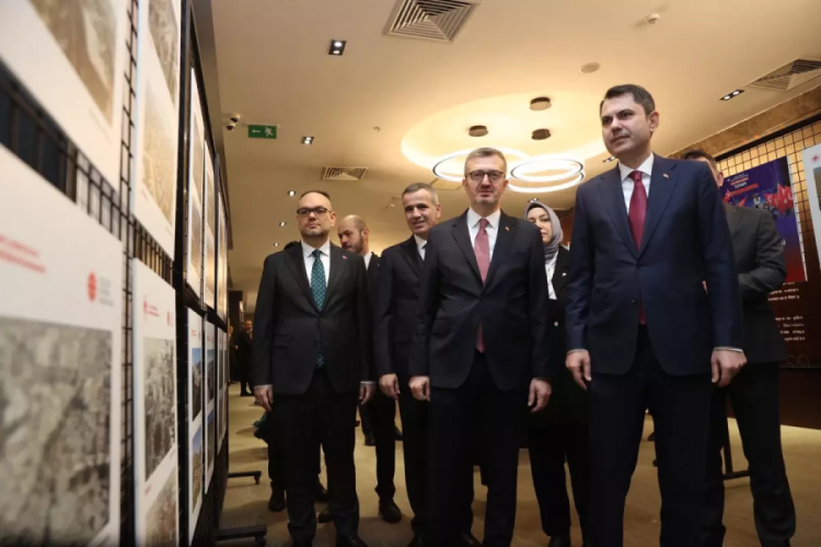 Bakan Kurum: 11 ile bir &ccedil;ivi &ccedil;akmayan partinin genel başkanı olarak tarihe ge&ccedil;eceksiniz