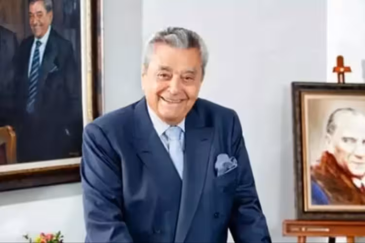 Bursa'daki dev fabrikanın hissedarıydı! İş dünyasını yasa boğan haber...