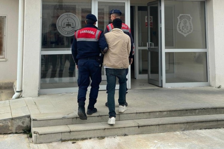 Aydın'da aranan 2 h&uuml;k&uuml;ml&uuml; yakalandı