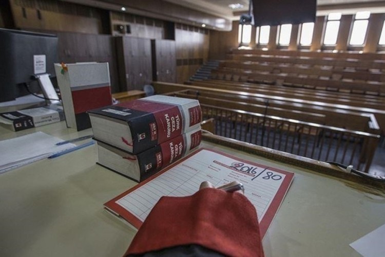 Adliyede saldırı girişimi: Hakime "Zoruna mı gitti" diye bağırdı...