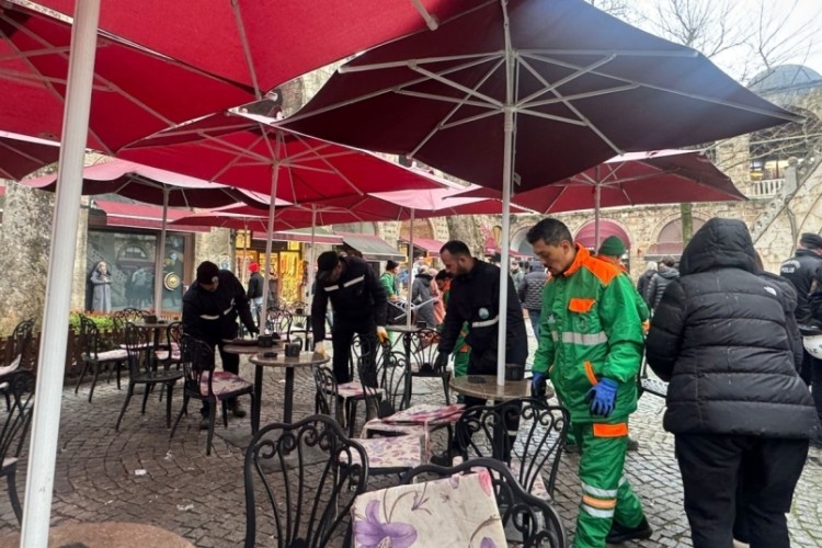 Bursa'nın tarihi hanında sıcak saatler! Tartışma yaşandı... 