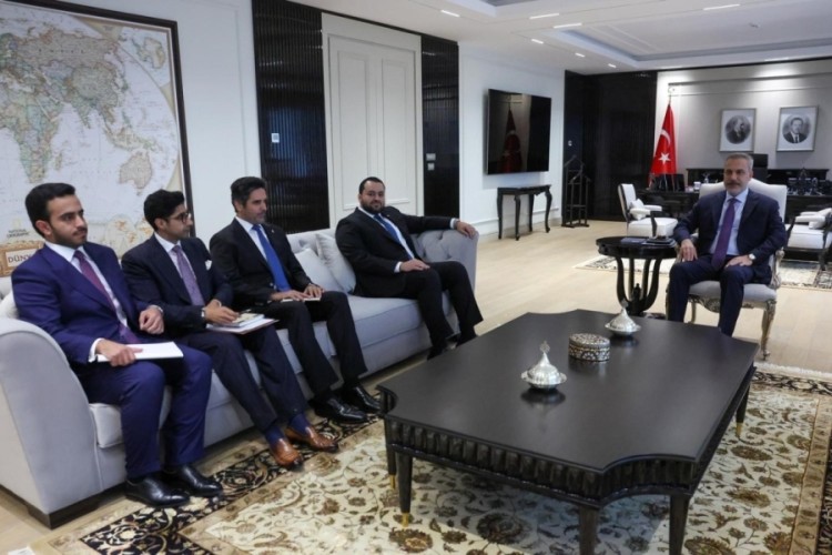 Bakan Fidan, Katarlı mevkidaşı Al-Khulaifi ile bir araya geldi