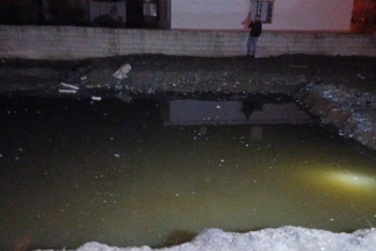 Su dolu inşaat temeline düştüler! İki kardeş yürek dağlayan haber...