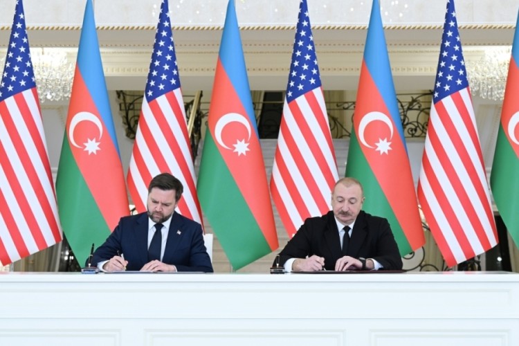 ABD Başkan Yardımcısı Vance, Azerbaycan'da