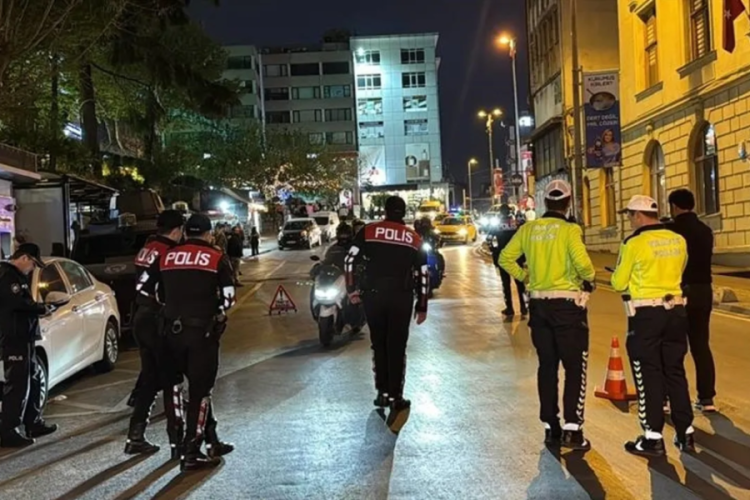 İstanbul'da 'huzur' operasyonu: 1109 kişi yakalandı 
