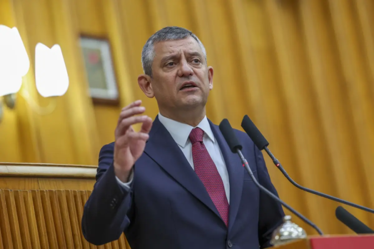 Özgür Özel'den Akın Gürlek'in Adalet Bakanı olarak atanmasına ilk yorum 