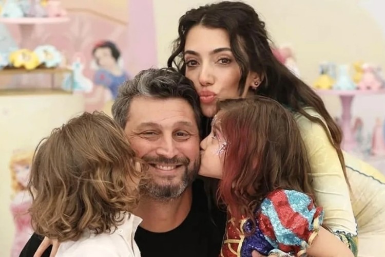 Fenomen Rachel Araz gözyaşlarıyla duyurdu: Oğlu kaza geçirdi