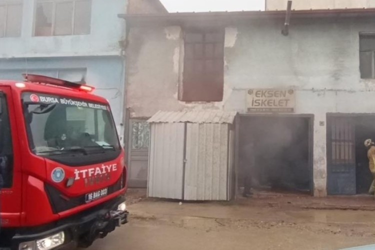 Bursa'da imalathanede panik: Sobayı tutuşturmak isterken...